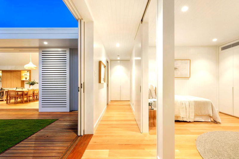 The Beach Box - beachside luxury home with private pool