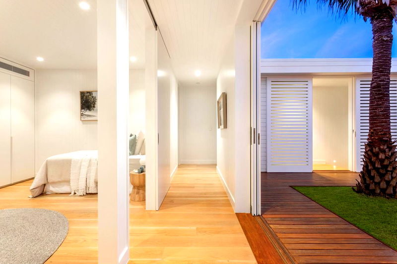 The Beach Box - beachside luxury home with private pool