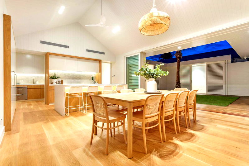 The Beach Box - beachside luxury home with private pool