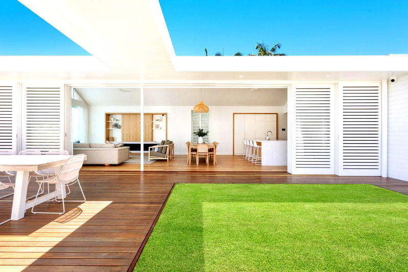 The Beach Box - beachside luxury home with private pool