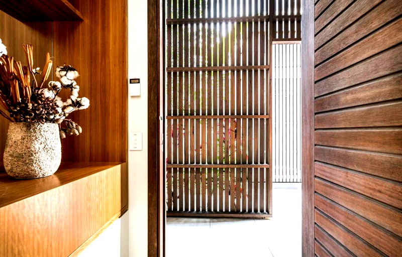 Coconut Palms Villa One - beachside luxury with pool