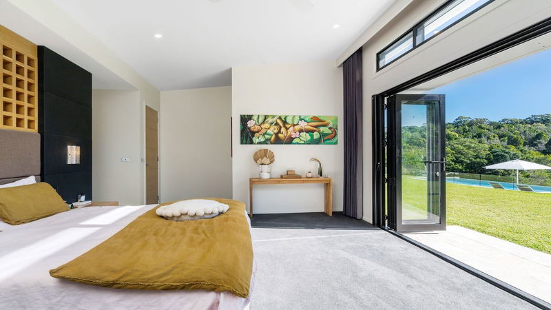 Aurora - Broken Head retreat with pool