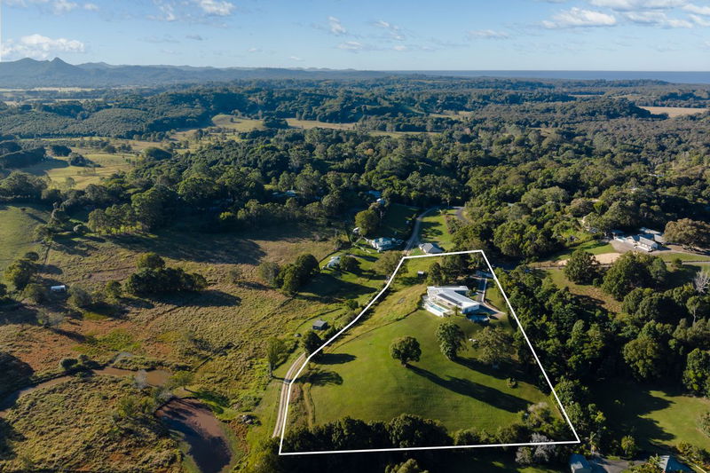 Myocum Retreat - luxury hinterland estate with pool