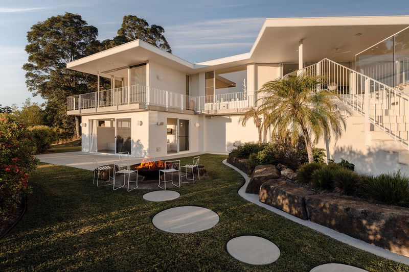 Myocum Retreat - luxury hinterland estate with pool