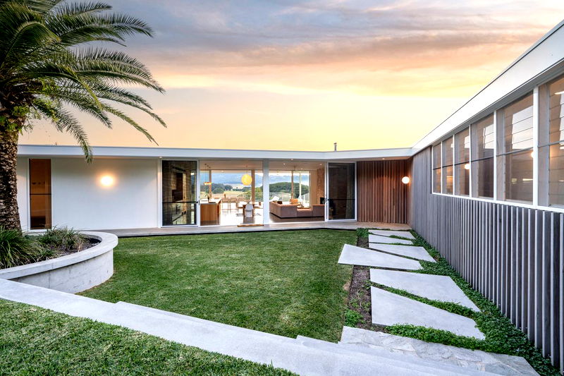 Myocum Retreat - luxury hinterland estate with pool