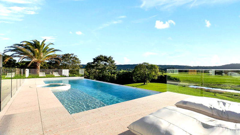 Myocum Retreat - luxury hinterland estate with pool