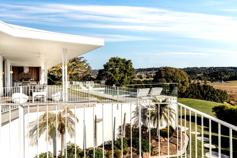 Myocum Retreat - luxury hinterland estate with pool