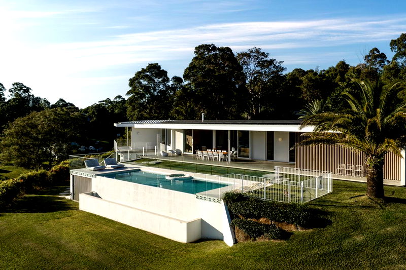 Myocum Retreat - luxury hinterland estate with pool