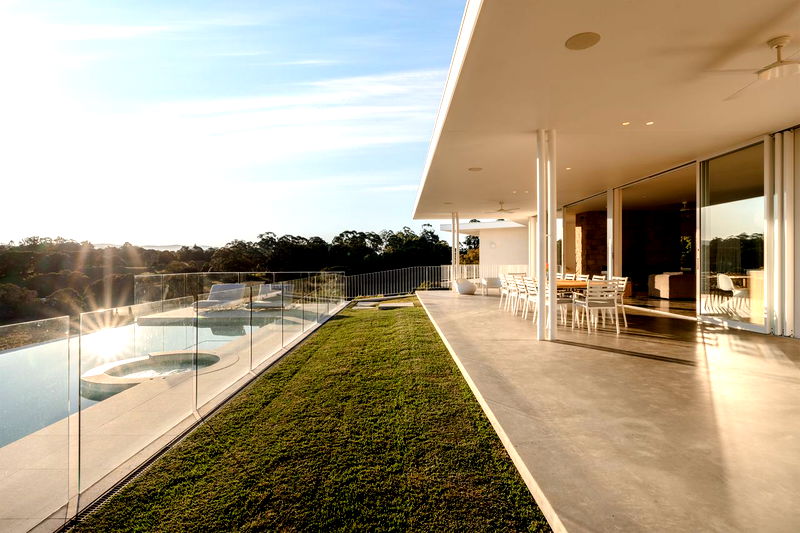 Myocum Retreat - luxury hinterland estate with pool