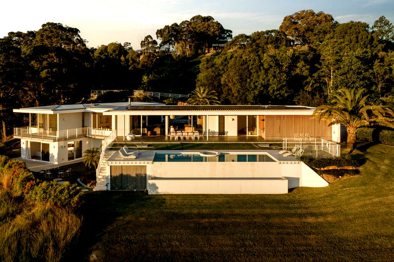 Myocum Retreat - luxury hinterland estate with pool