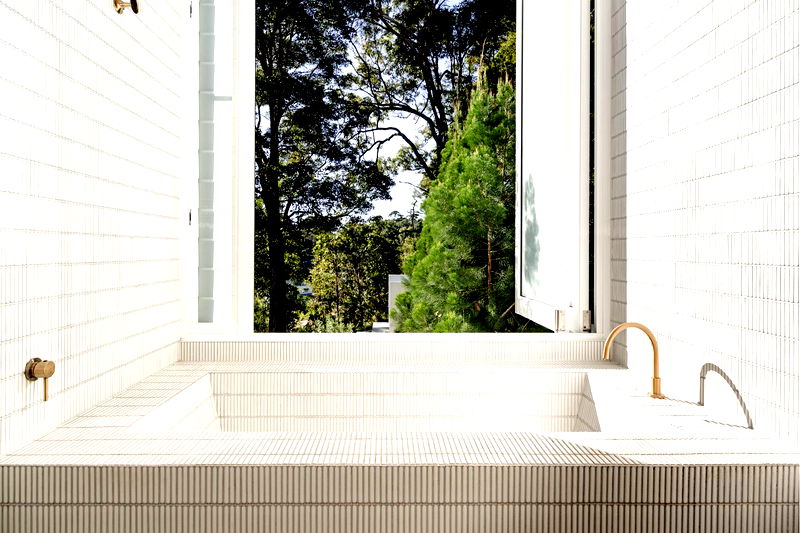 Myocum Retreat - luxury hinterland estate with pool