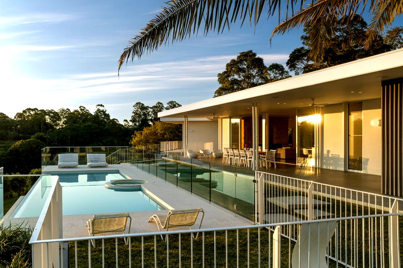 Myocum Retreat - luxury hinterland estate with pool