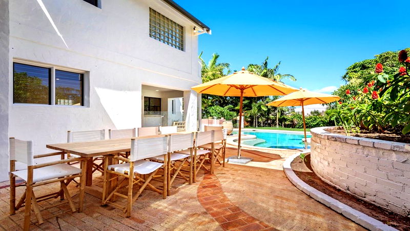 Casa Bonita - retro-chic home with pool