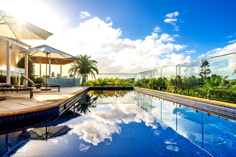 Coopers Retreat - luxury retreat with pool