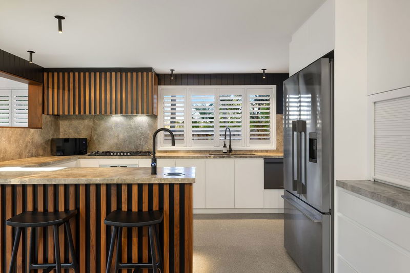 Le Petit Chou  - steps from Belongil Beach