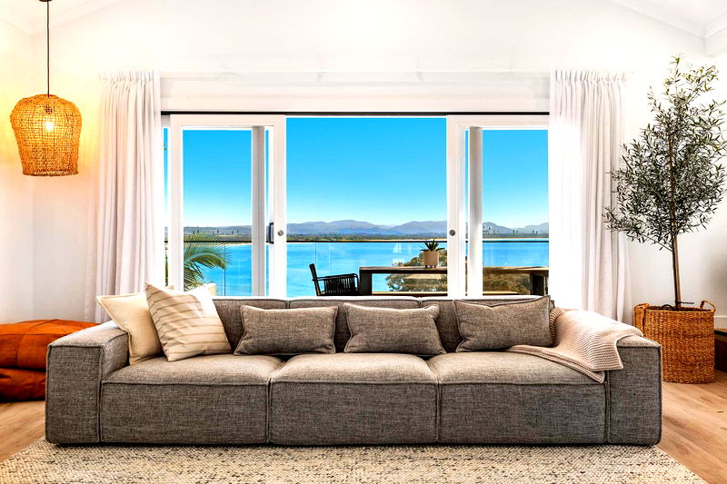 Lighthouse - stunning 5 BR beach house with pool