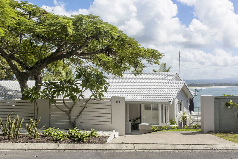 Lighthouse - stunning 5 BR beach house with pool