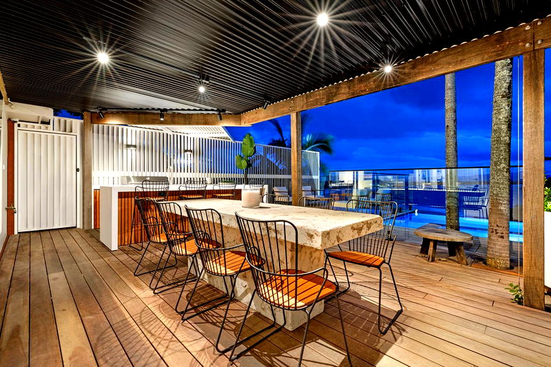 Lighthouse - stunning 5 BR beach house with pool