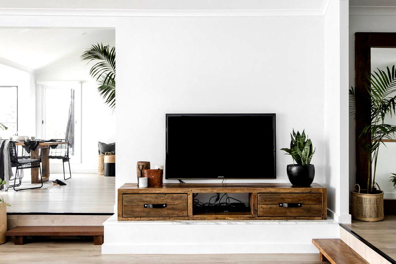 Lighthouse - stunning 5 BR beach house with pool