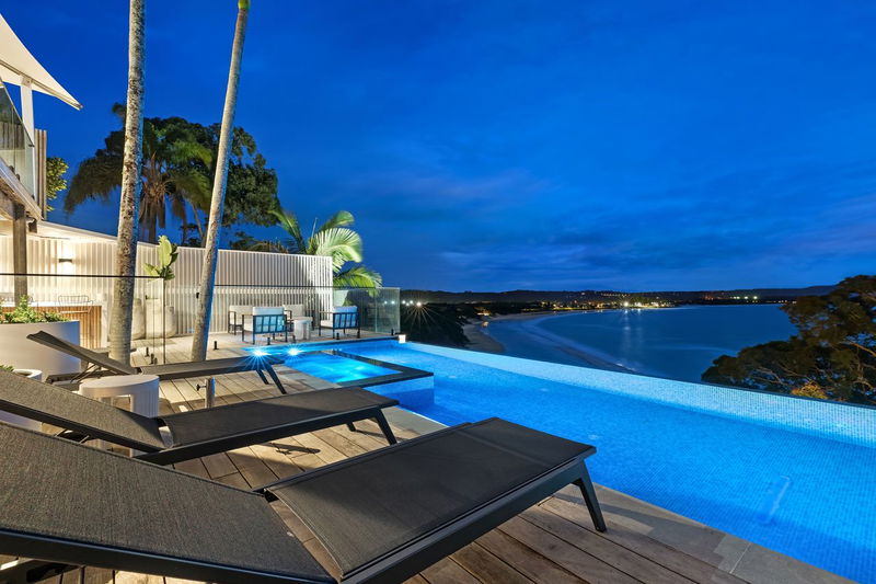 Lighthouse - stunning 5 BR beach house with pool