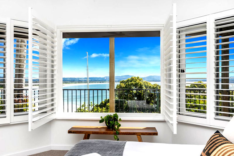 Lighthouse - stunning 5 BR beach house with pool