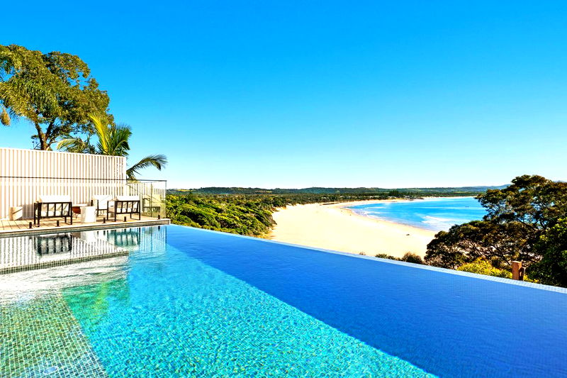 Lighthouse - stunning 5 BR beach house with pool