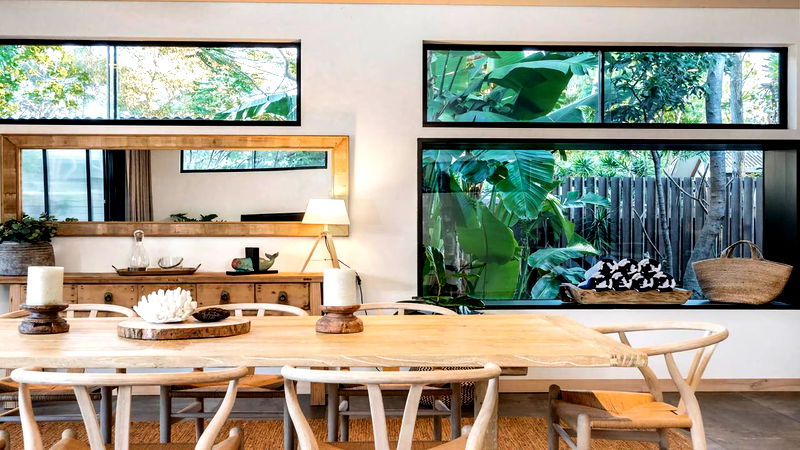 Maluhia - luxury beach house with pool & studio