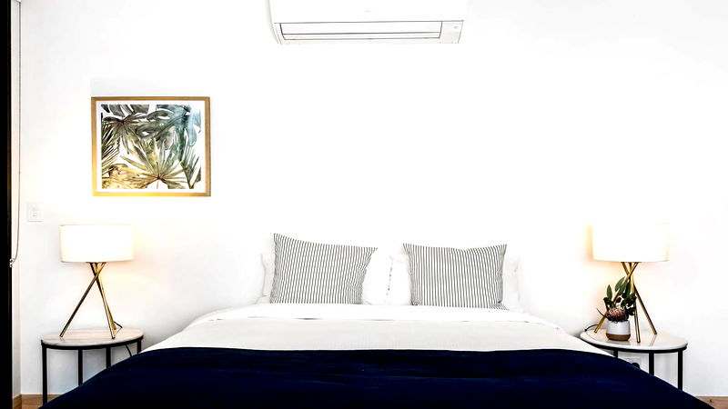 Maluhia - luxury beach house with pool & studio