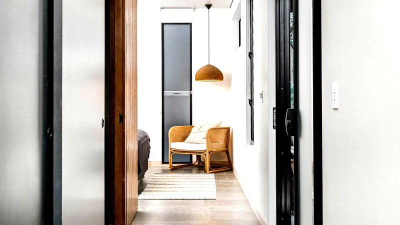 Maluhia - luxury beach house with pool & studio