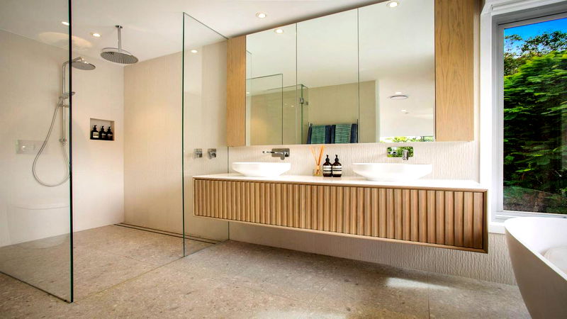 Tallow Treetops - walking distance to beaches