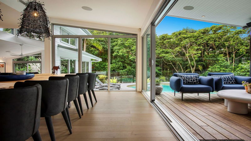 Tallow Treetops - walking distance to beaches