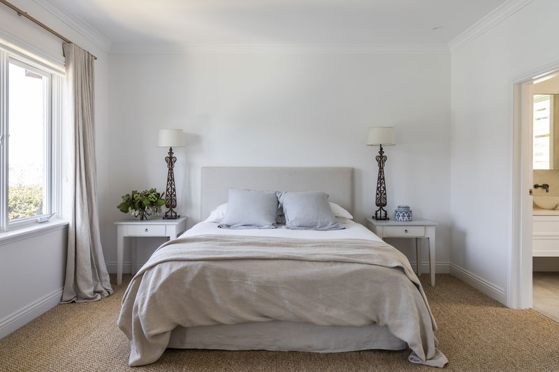 The Boat House (Walk to Beach)