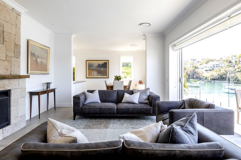 The Boat House (Walk to Beach)