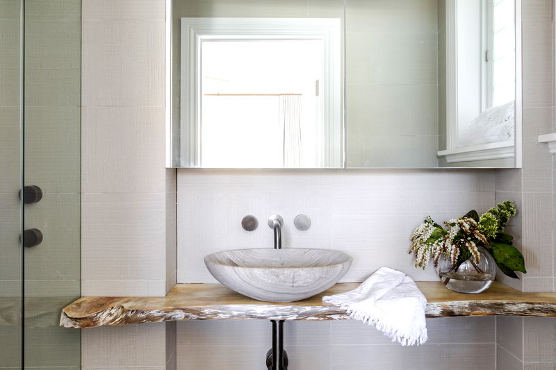 The Boat House (Walk to Beach)