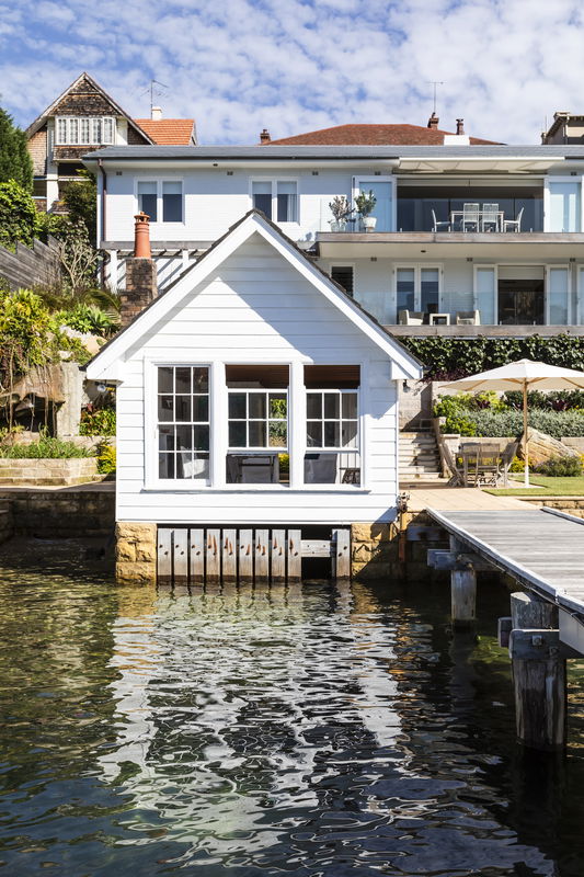 The Boat House (Walk to Beach)