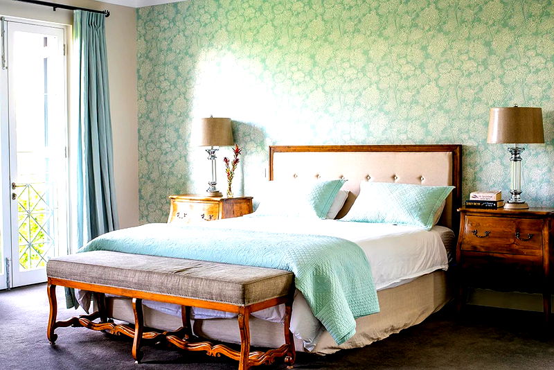 Chesterfield Ave (Heated Pool)