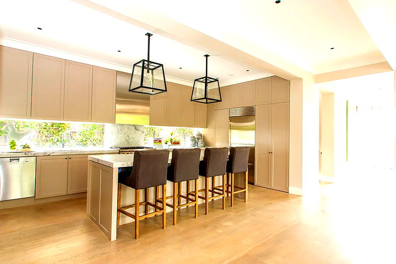 Chesterfield Ave (Heated Pool)