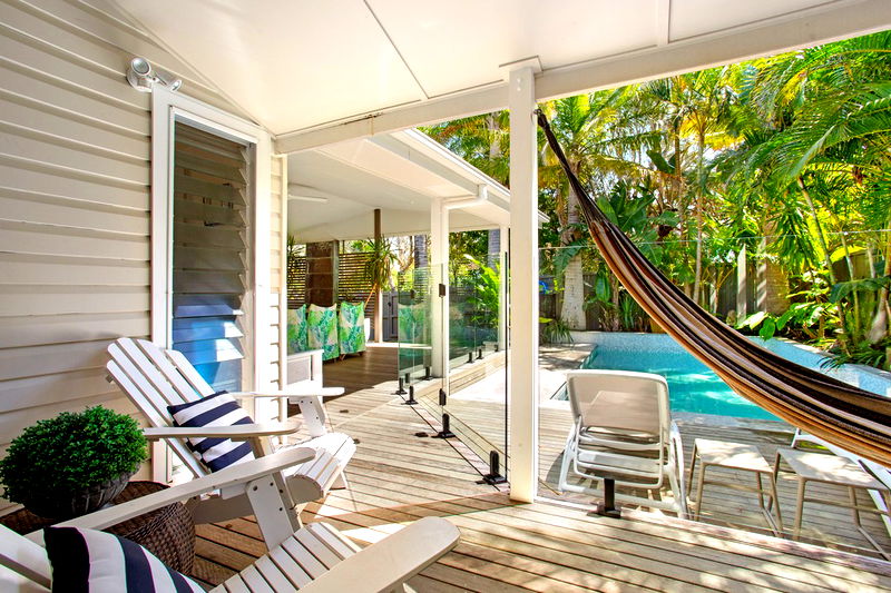 LUXICO's Abachi - hop, skip, jump to town & beach