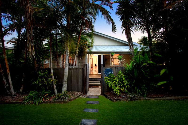 LUXICO's Abachi - hop, skip, jump to town & beach