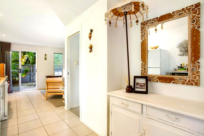 LUXICO's Abachi - hop, skip, jump to town & beach