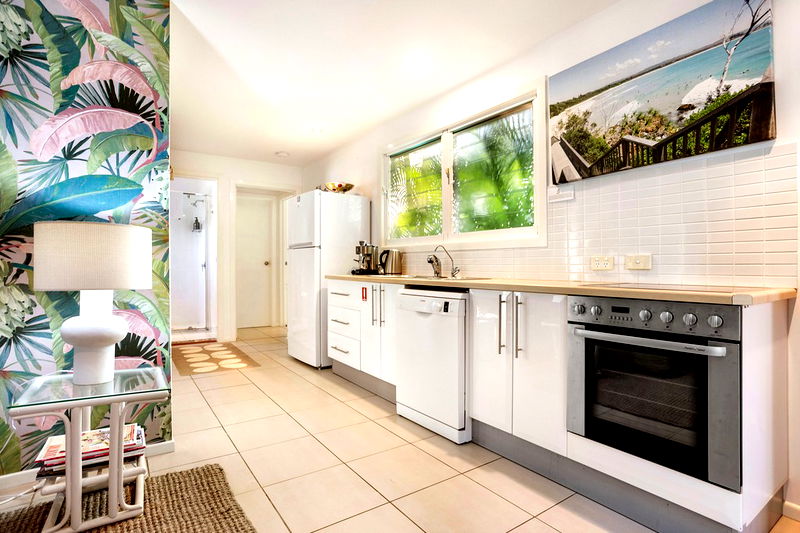 LUXICO's Abachi - hop, skip, jump to town & beach