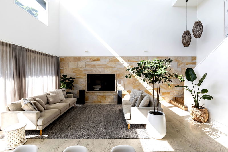 Clovelly Pool Escape (Walk to the beach)