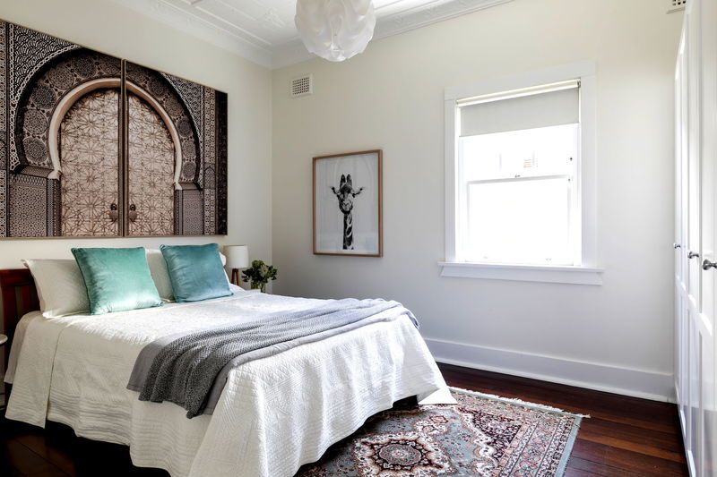 Clovelly Pool Escape (Walk to the beach)