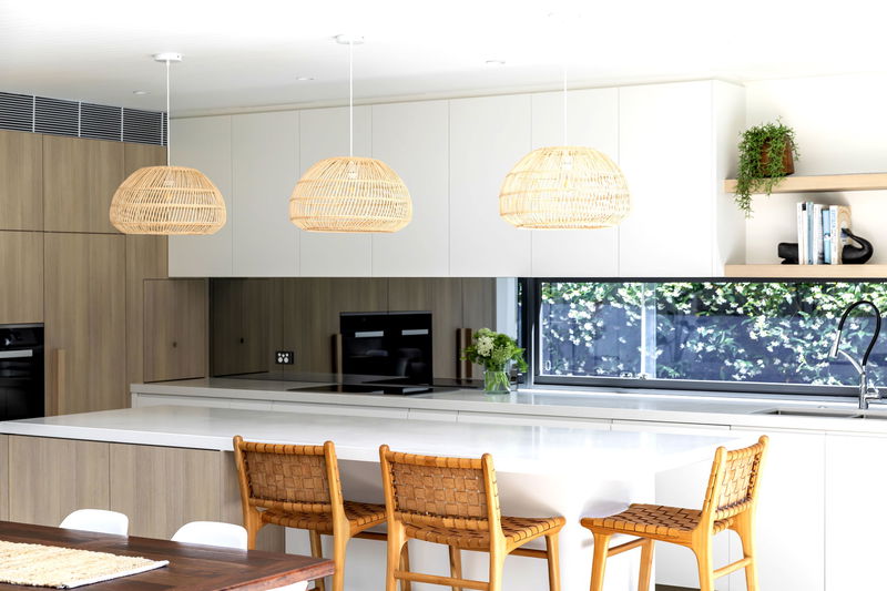 Clovelly Pool Escape (Walk to the beach)