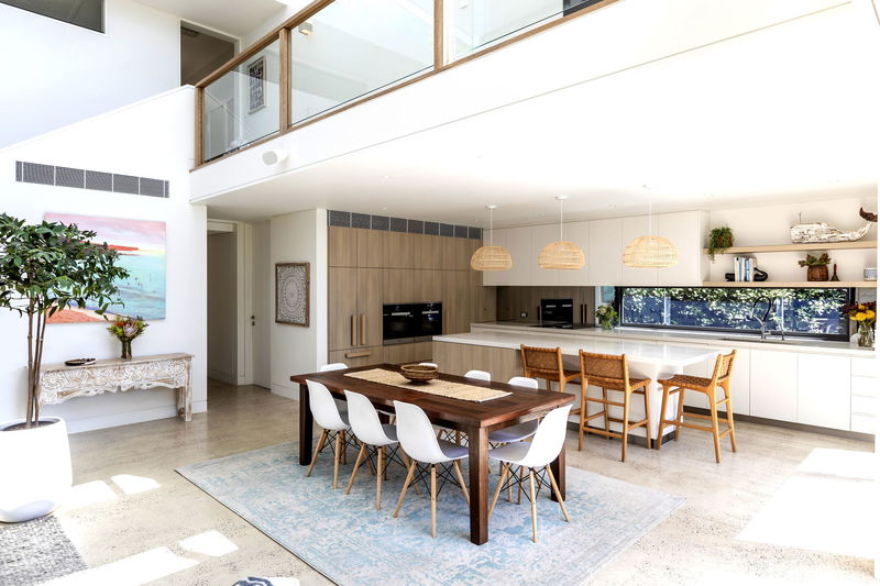 Clovelly Pool Escape (Walk to the beach)