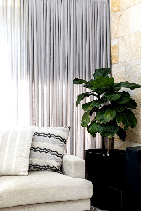 Clovelly Pool Escape (Walk to the beach)