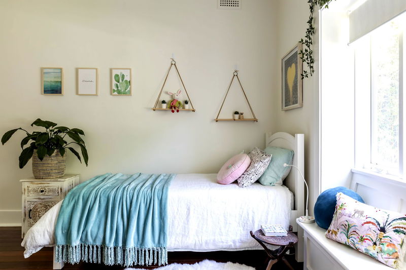 Clovelly Pool Escape (Walk to the beach)