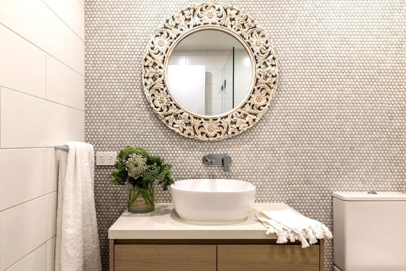 Clovelly Pool Escape (Walk to the beach)