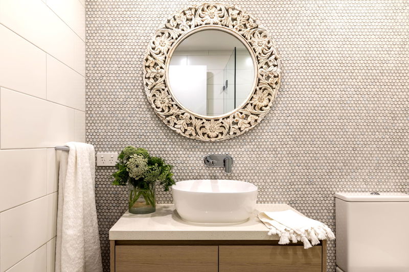 Clovelly Pool Escape (Walk to the beach)