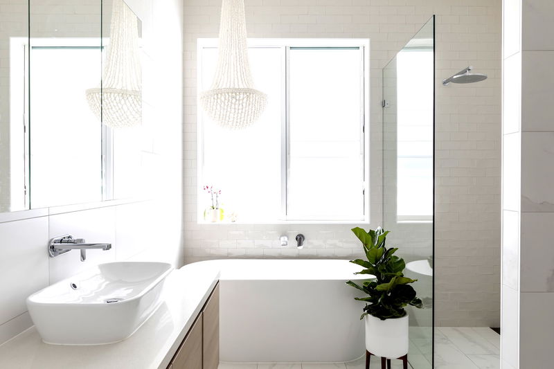 Clovelly Pool Escape (Walk to the beach)